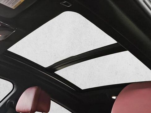 Used 2020 BMW X6 M50i image 16