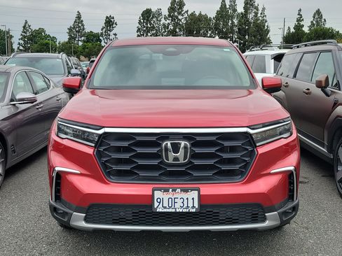 Used 2024 Honda Pilot EX-L image 2