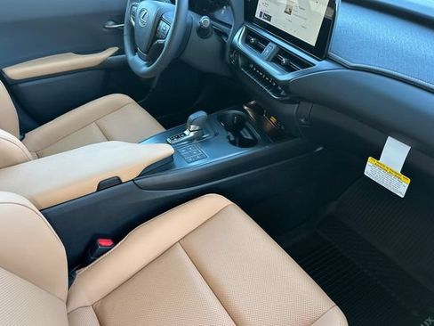 New 2026 Lexus UX 300h FWD image 14