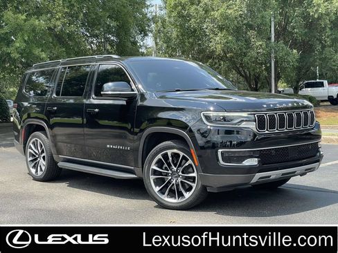 Used 2022 Jeep Wagoneer Series II w/ Premium Group I AWD/4WD image 1