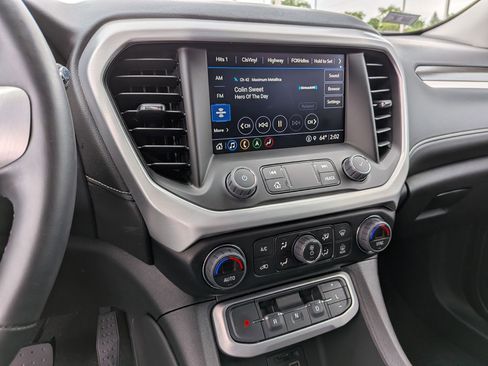 Used 2023 GMC Acadia SLT w/ Preferred Package AWD/4WD image 13