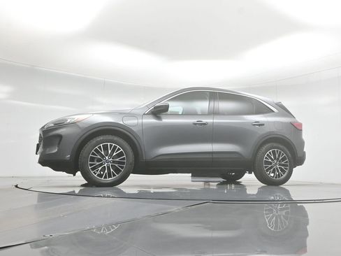 Used 2021 Ford Escape SE image 8