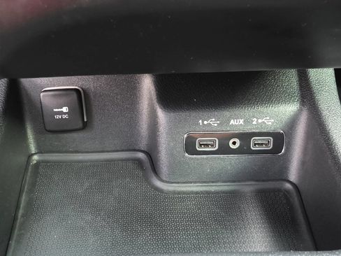 Used 2018 Dodge Durango SRT w/ Technology Group AWD/4WD image 14