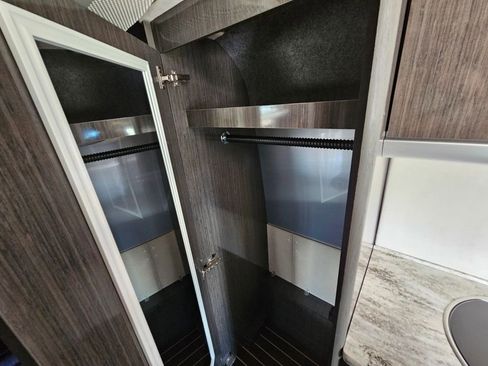 Used 2014 Mercedes-Benz Sprinter 3500 image 47