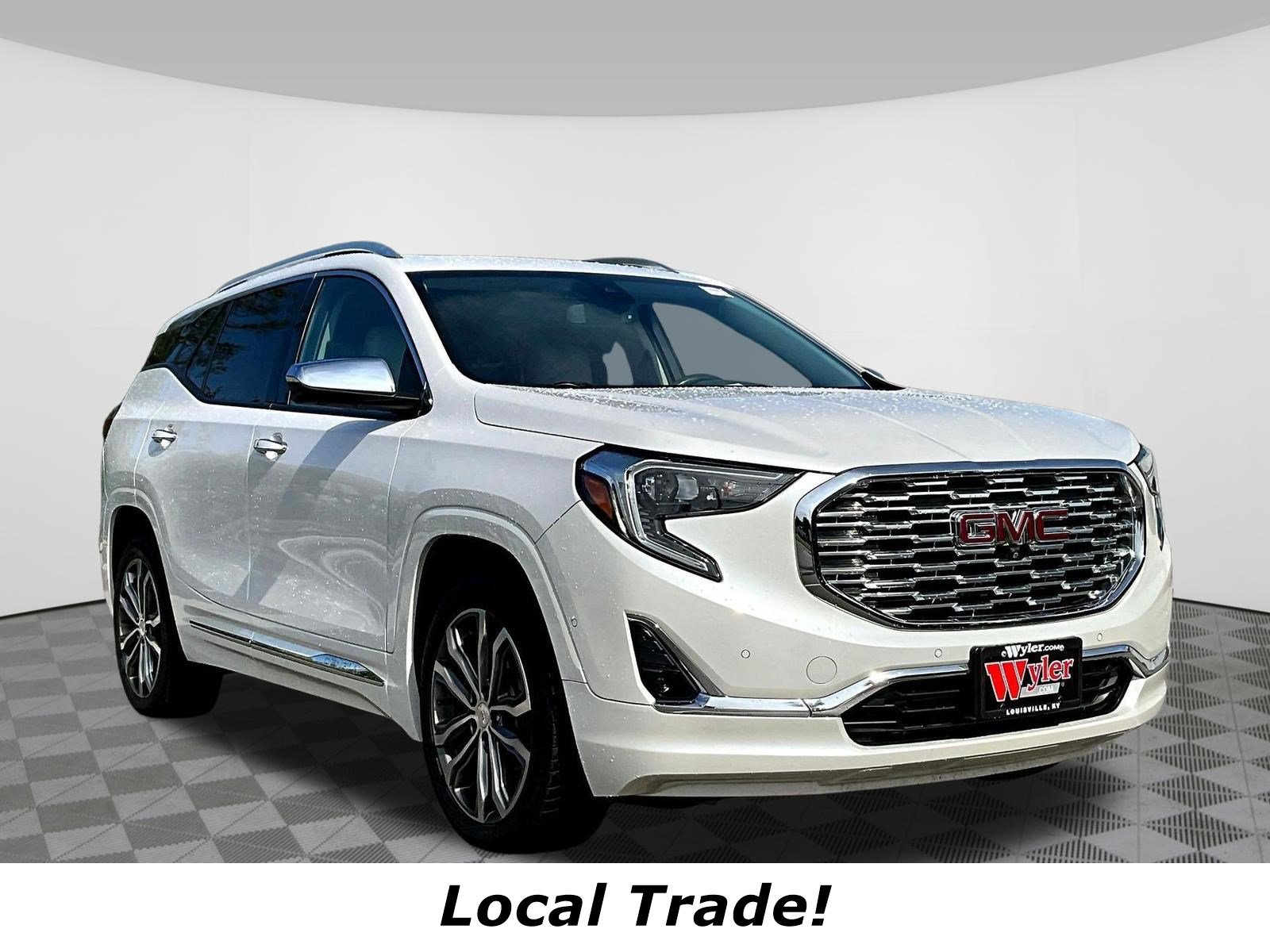 Used 2020 GMC Terrain Denali w/ Denali Premium Package AWD/4WD image 3