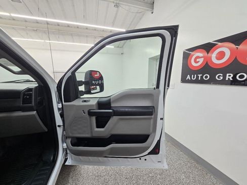 Used 2019 Ford F250 XL w/ STX Appearance Package image 25