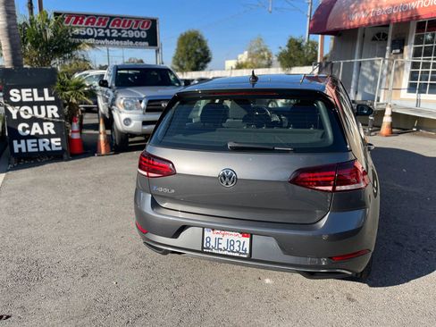 Used 2019 Volkswagen e-Golf SE w/ Driver Assistance Package image 7
