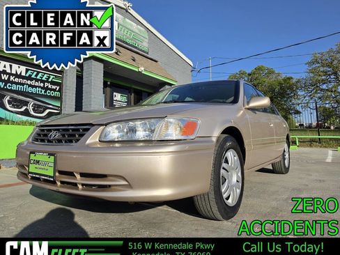Used 2001 Toyota Camry CE image 1