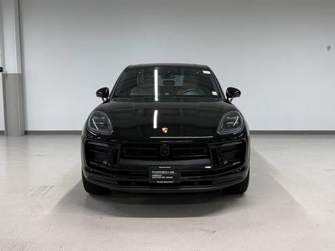Certified 2026 Porsche Macan AWD/4WD image 8