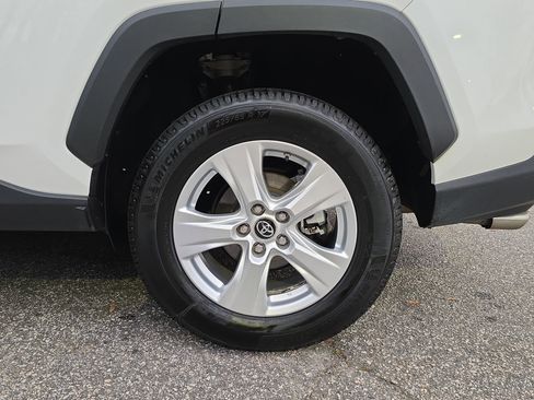 Used 2019 Toyota RAV4 XLE image 33