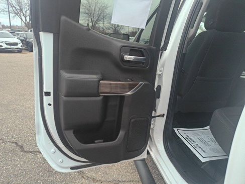 Used 2019 Chevrolet Silverado 1500 RST image 12