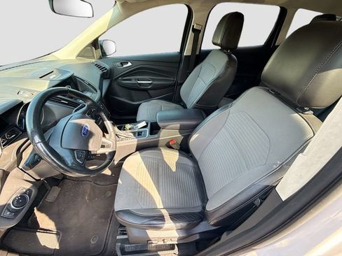 Used 2017 Ford Escape SE w/ Equipment Group 201A FWD image 26