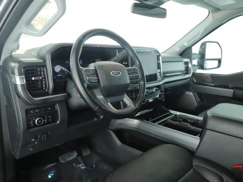 Used 2024 Ford F250 Lariat w/ Lariat Ultimate Package image 3