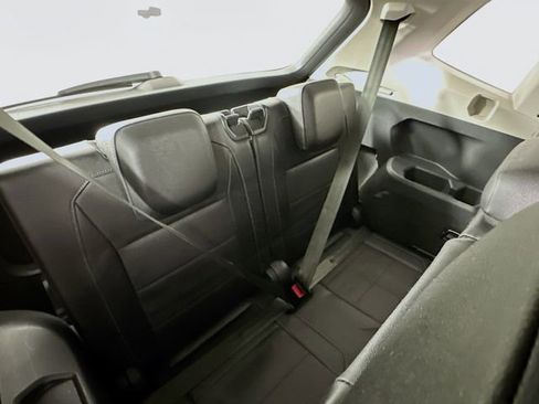 Used 2019 Volkswagen Tiguan SE w/ Panoramic Sunroof Package image 26