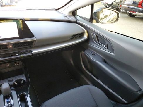 Used 2026 Toyota Prius LE image 9