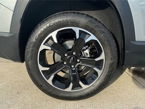 New 2026 Chevrolet Equinox LT w/ Convenience Package II image 8