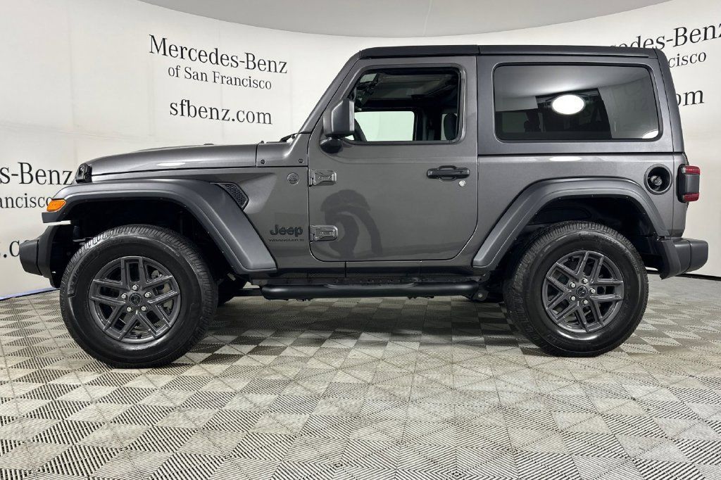 Used 2026 Jeep Wrangler Sport AWD/4WD image 7