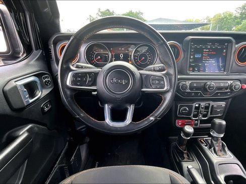 Used 2021 Jeep Gladiator Mojave AWD/4WD image 9