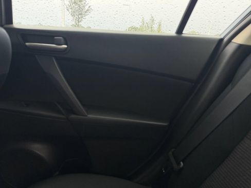 Used 2012 MAZDA MAZDA3 i Touring FWD image 33