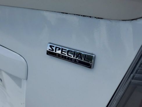 Used 2012 Nissan Sentra 2.0 SR w/ Special Edition Pkg FWD image 6