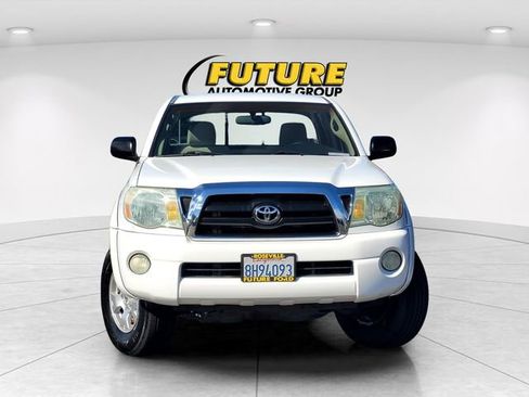 Used 2007 Toyota Tacoma PreRunner RWD image 2