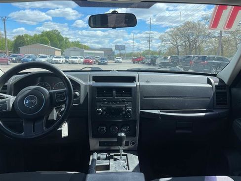Used 2011 Jeep Liberty Sport w/ Popular Equipment Group AWD/4WD image 9