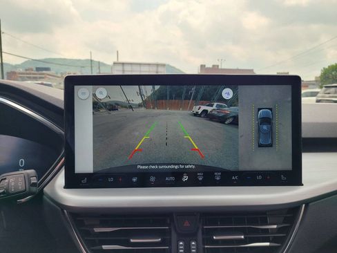 Used 2023 Ford Escape Platinum image 21