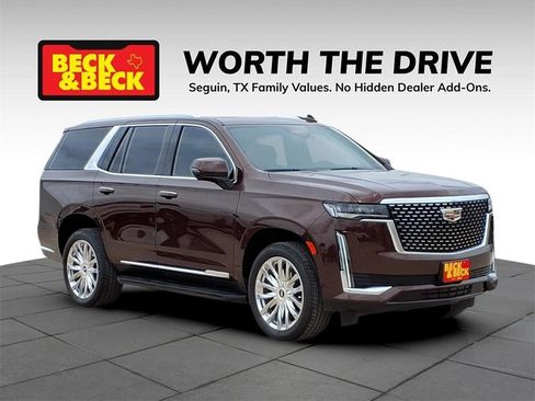 Used 2023 Cadillac Escalade Premium Luxury image 3