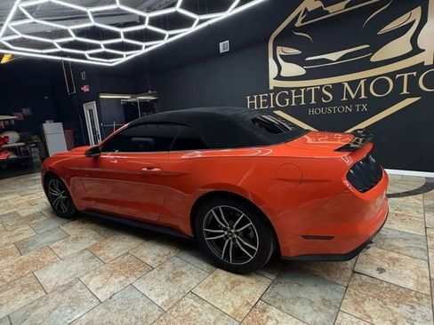 Used 2016 Ford Mustang Premium image 4