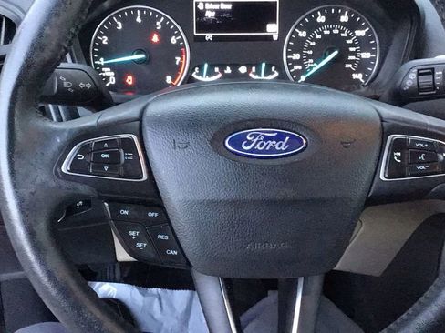Used 2019 Ford EcoSport SE w/ SE Convenience Package image 24
