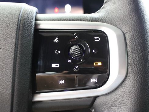 Used 2025 Nissan Armada SL w/ Captain's Chari Seat Package RWD image 28