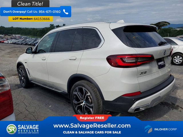 Used 2022 BMW X5 xDrive45e w/ Executive Package AWD/4WD image 3