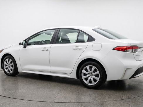 Used 2025 Toyota Corolla LE FWD image 6