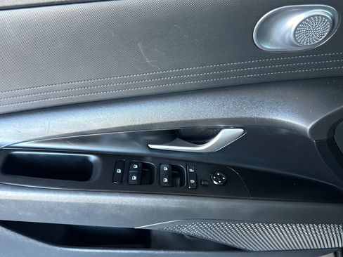 Certified 2023 Hyundai Elantra Blue FWD image 11