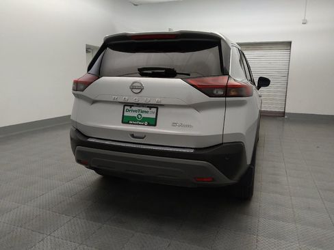 Used 2022 Nissan Rogue SV image 7