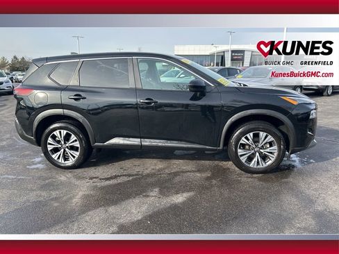 Used 2023 Nissan Rogue SV image 3