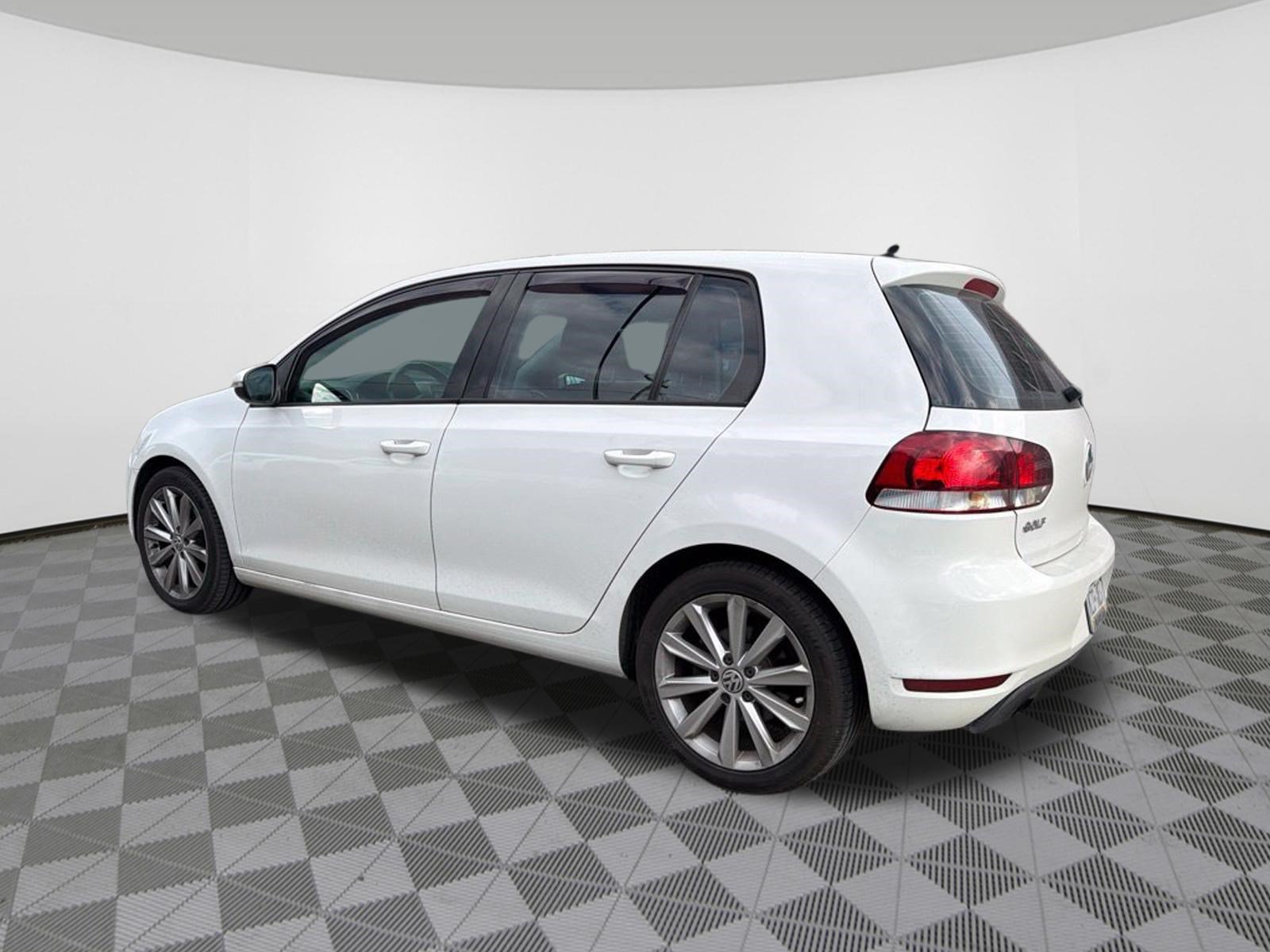 Used 2014 Volkswagen Golf TDI FWD image 5