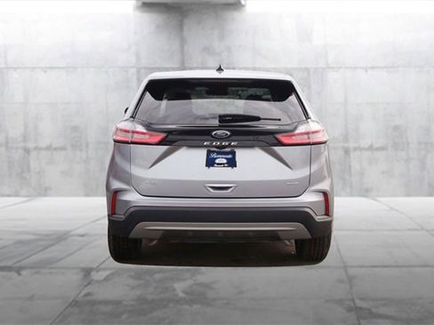 Used 2024 Ford Edge SEL image 6