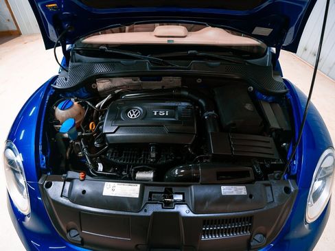 Used 2013 Volkswagen Beetle 2.0T image 21