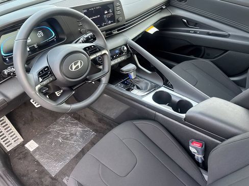 New 2026 Hyundai Elantra SEL Sport Premium FWD image 10