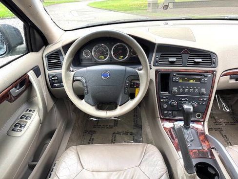 Used 2007 Volvo XC70 image 17