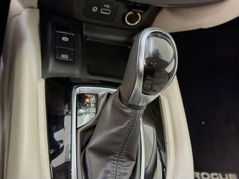 Used 2021 Nissan Rogue Sport SV w/ Technology Package image 24