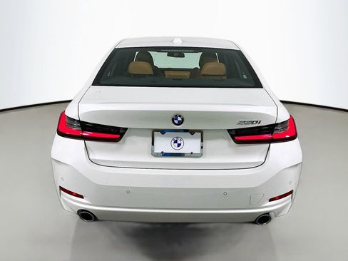 Used 2025 BMW 330i Sedan w/ Premium Package image 6