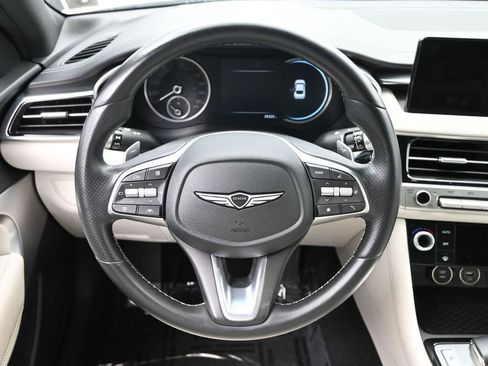 Used 2024 Genesis G70 2.5T image 21