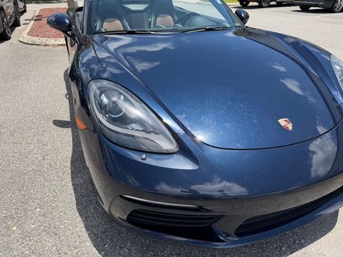 Used 2018 Porsche 718 Boxster RWD image 16