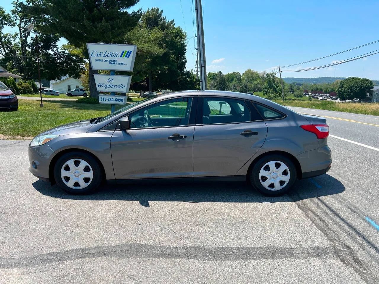 Used 2014 Ford Focus S FWD image 8