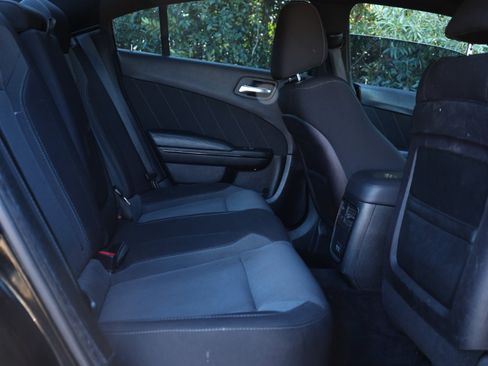 Used 2016 Dodge Charger R/T w/ Navigation & Travel Group image 13