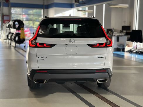 Used 2023 Honda CR-V Sport image 6