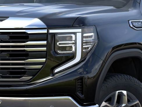 New 2026 GMC Sierra 1500 SLT image 10