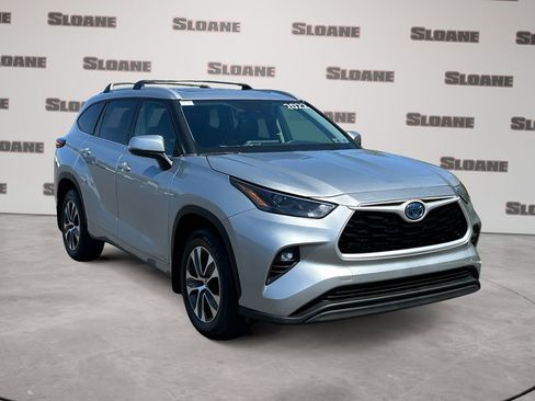 Used 2022 Toyota Highlander XLE image 7